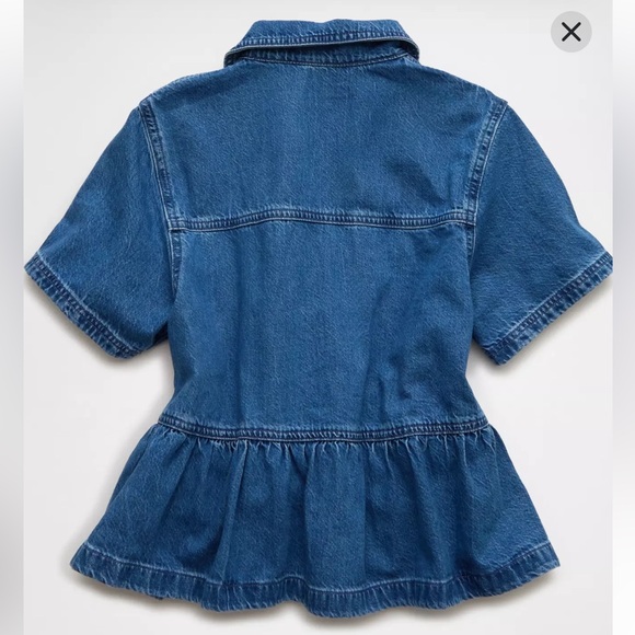 NWT American Eagle Denim Popover Denim Peplum Short-Sleeve Top - Picture 2 of 6